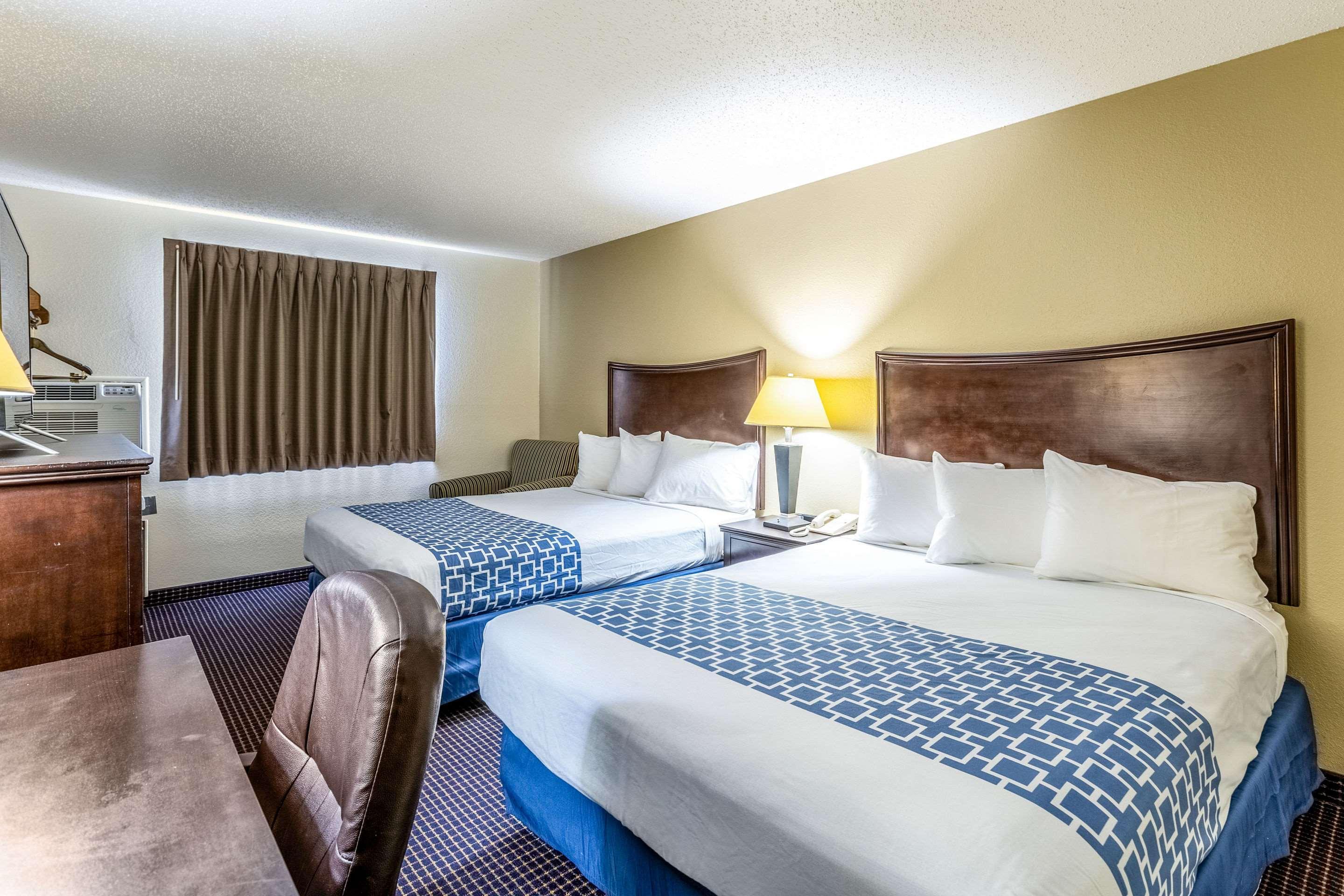 Econo Lodge Inn & Suites Auburn Zewnętrze zdjęcie