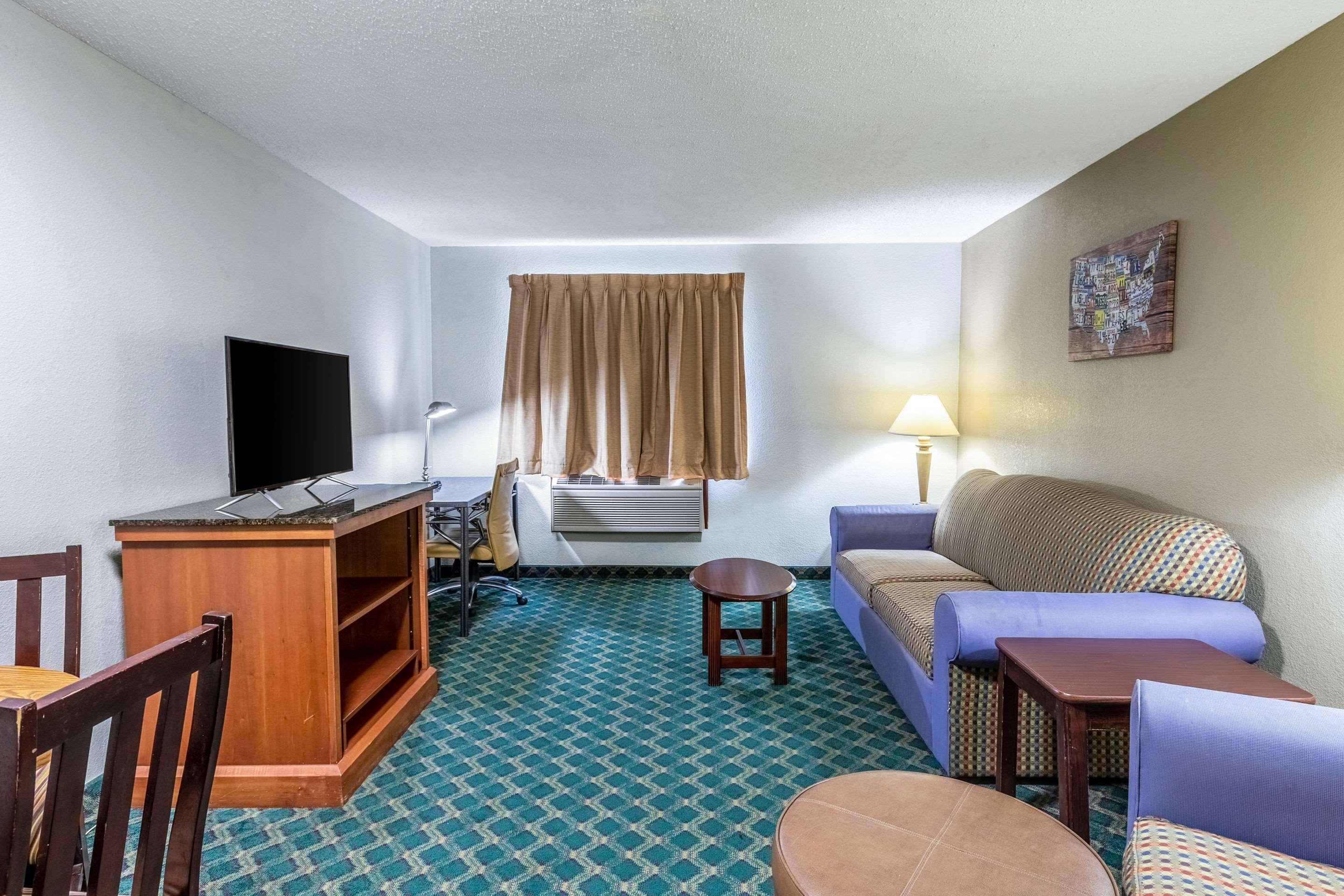 Econo Lodge Inn & Suites Auburn Zewnętrze zdjęcie