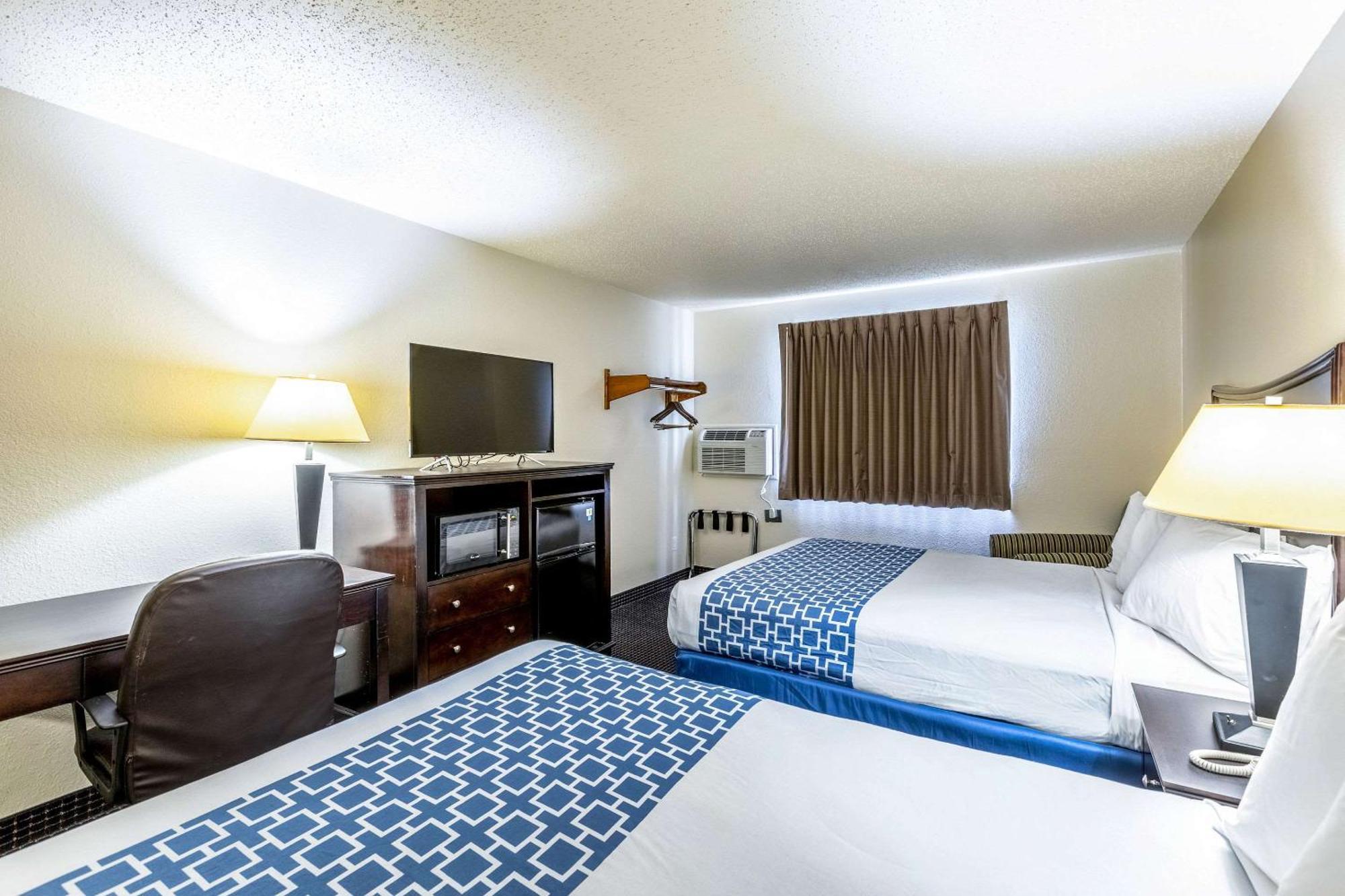Econo Lodge Inn & Suites Auburn Zewnętrze zdjęcie