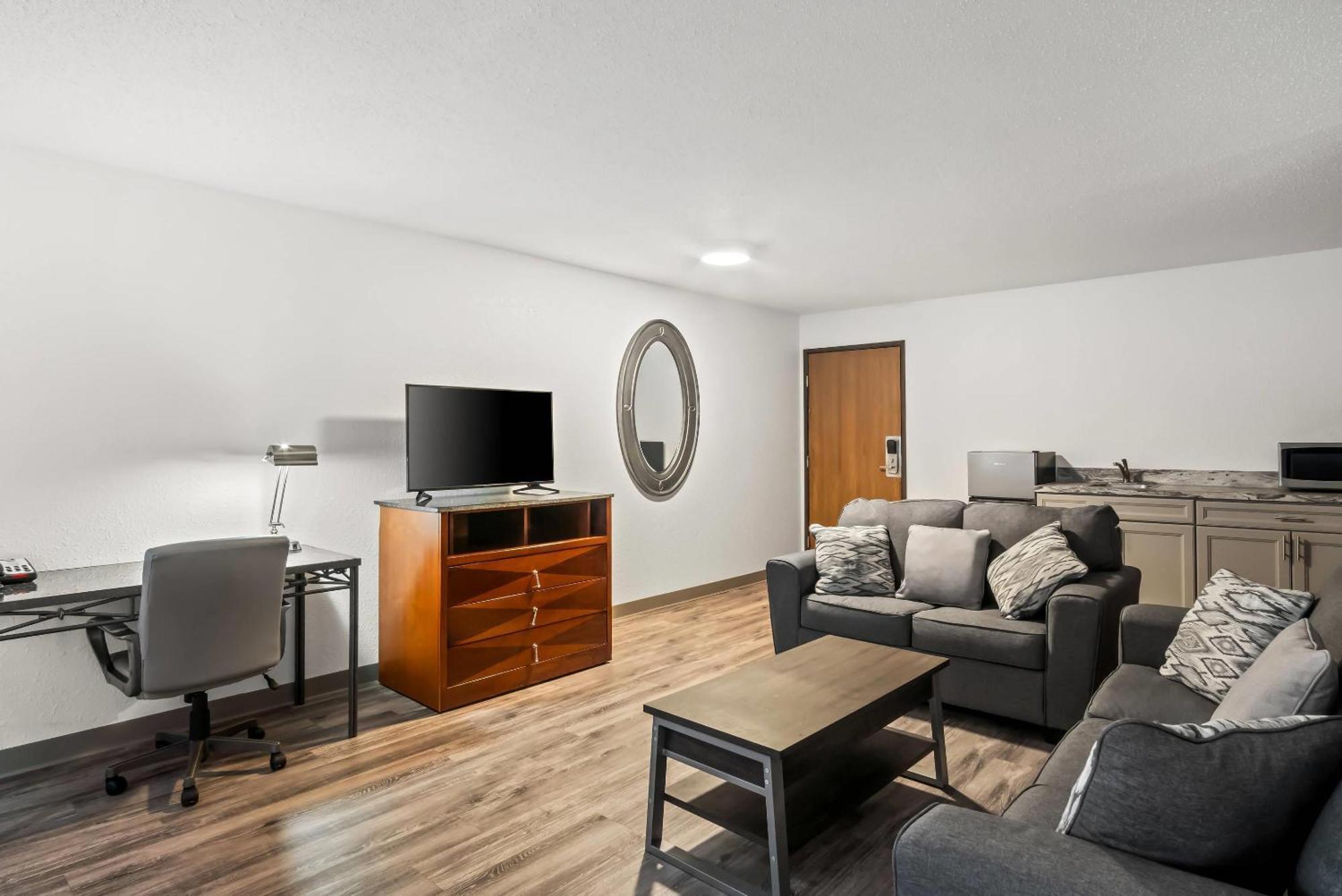 Econo Lodge Inn & Suites Auburn Zewnętrze zdjęcie