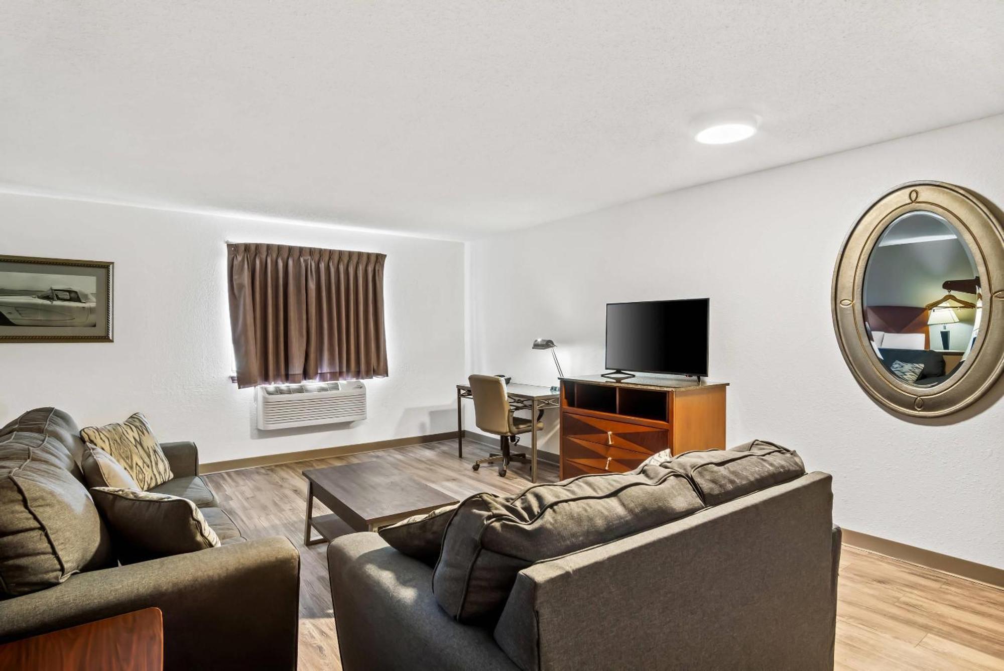 Econo Lodge Inn & Suites Auburn Zewnętrze zdjęcie