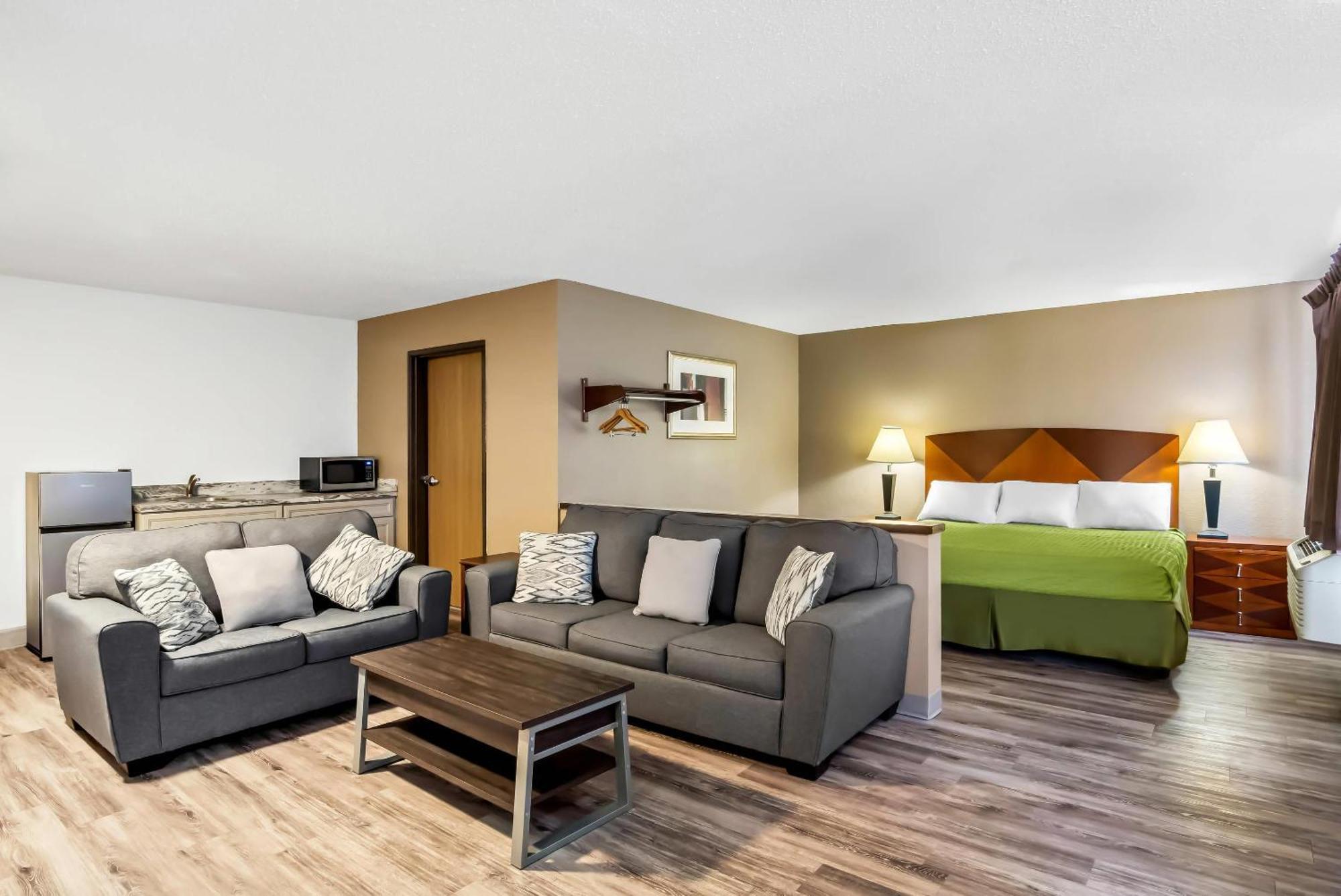 Econo Lodge Inn & Suites Auburn Zewnętrze zdjęcie