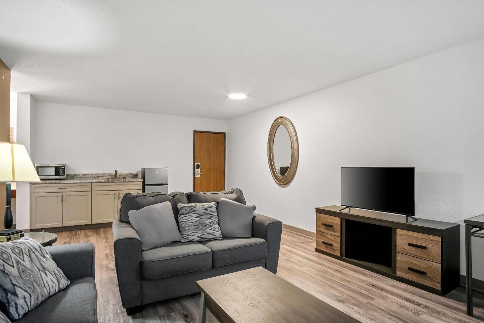 Econo Lodge Inn & Suites Auburn Zewnętrze zdjęcie